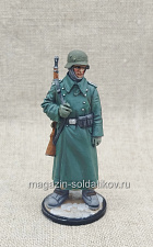 Рядовой пехоты Вермахта в караульных ботах, Германия 1943 гг. , 54мм, Красный фронт, 54 мм - фото