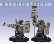 Сборная миниатюра из металла и смоллы PIP 41078 Mercenary High Shield Gun Corps Officer & Standard (2 models) BLI Warmachine - фото