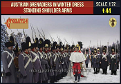 Солдатики из пластика Austrian Grenadiers in Winter Dress Standing Shoulder Arms, (1/72) Strelets - фото