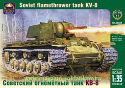 Сборная модель из пластика Советский огнемётный танк КВ-8 (1/35) АРК моделс