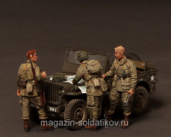 Сборная фигура из смолы SM 3509 Офицеры 101-й воздушно-десантной дивизии США. 1944, 1:35, SOGA miniatures (SM-3509) (SM-3509)