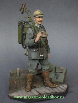 Сборная миниатюра из смолы Германский огнеметчик гвардейской инженерной роты, Верден, лето 1915г. 1:16, Citadel Models