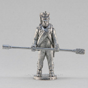 Сборная миниатюра из металла Канонир с банником, 28 мм, Аванпост - фото
