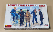 Сборные фигуры из пластика 35009 Советский танковый экипаж на отдыхе MiniArt (1/35) - фото