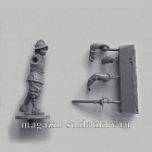 Сборная миниатюра из смолы Пикинёр,идущий 28 мм, Аванпост (21001) (21001)