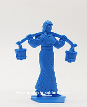 Солдатики из пластика Киевская Русь. Мирный житель. Девушка Снежана с коромыслом (синий), Воины и битвы - фото