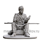 Сборная миниатюра из смолы Пехотинец-связной с голубем 75 мм Shot Mini (AM-1-4) (AM-1-4)