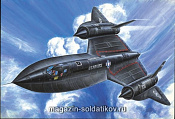 Сборная модель из пластика Сверхскоростной самолет Локхид SR - 71 «Блэкбёрд» 1:72 Моделист - фото