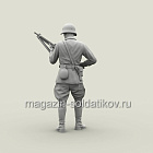 Сборная фигура из смолы SM 3126 Лейтенант РККА с трофейным ручным пулемётом Тип 11. Халхин-Гол. 1939 , 1:35, SOGA miniatures (SM-3126) (SM-3126)