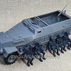 German Hanomag Halftrack (gray) w/insignia, 1:32 ClassicToySoldiers с экипажем (Q540-0121) (Q540-0121)