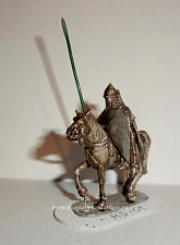 Дружинник с копьем (знаменосец), 28 мм Varang Miniatures - фото