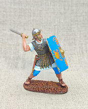 Римский воин с гладиусом - фото