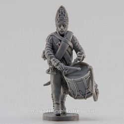 Сборная миниатюра из смолы Батальонный барабанщик Павловского полка, идущий 28 мм, Аванпост