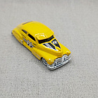 CHEVROLET Chevy Fleetline (1947), yellow 1/64 Hot Wheels (QGM-102) (QGM-102)