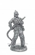 Миниатюра из олова Боец пожарной охраны, 1941-45гг. СССР, 54мм. EK Castings - фото