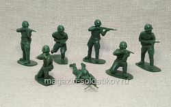Солдатики из пластика Русская армия (набор 7 шт.) 1/32 Airfix (448-052) (448-052)