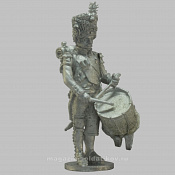 Сборная миниатюра из металла Барабанщик гренадёрской роты в шапке. Франция, 1804-1815 гг, 28 мм, Аванпост - фото