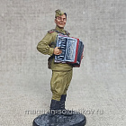 Лейтенант Красной Армии с аккордеоном, 1943-45 гг., Красный фронт, 54 мм (КФ-003) (КФ-003)
