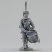 Сборная миниатюра из смолы Батальонный барабанщик гренадёрского полка, идущий, 28 мм, Аванпост - фото