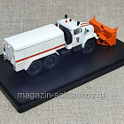 Модель в боксе ДЭ-210 (ЗИЛ-131) (208-160) (208-160)