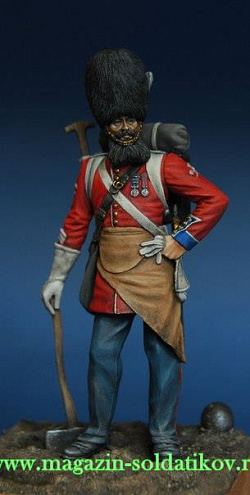 Сборная миниатюра из смолы Пионер полка гренадеров гвардии, Британская империя 1856- гг, 54 мм, Chronos miniatures