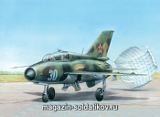 Сборная модель из пластика Фронтовой истребитель МИГ-21 УМ (1/72) Восточный экспресс - фото