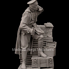 Сборная миниатюра из смолы Русский офицер 75 мм (1:24) Medieval Forge Miniatures (C-75-113) (C-75-113)