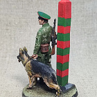 Миниатюра из олова Пограничник с собакой, 75 мм, Студия Большой полк (ИЛ2460.16.01.75) (ИЛ2460.16.01.75)