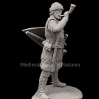 Сборная миниатюра из смолы Русский дружинник XIII век 75 мм (1:24) Medieval Forge Miniatures (C-75-112) (C-75-112)