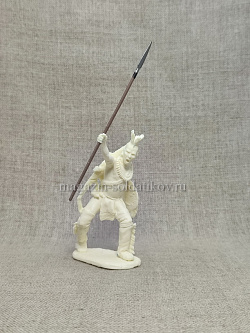 Сборная миниатюра из смолы Индеец с копьем 1/24 Alex-Moscow (AM231) (AM231)