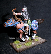 Дружинник с луком, 28 мм Varang Miniatures - фото