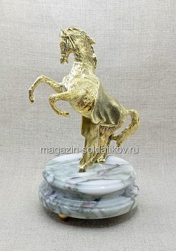 Фигура из бронзы Статуэтка из бронзы «Конь на дыбах» на подставке из мрамора (096-323) (096-323)