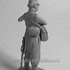 Сборная миниатюра из смолы Канонир (№2) орудийного расчета 6-фунтовой пушки, 54 мм, Chronos miniatures