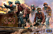 MB 35218  Немецкие военнослужащие, 1944-1945. Пулемет там! (1/35) Master Box
