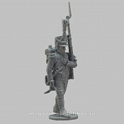 Сборная миниатюра из смолы Вольтижер, идущий, Франция 1806-1813 гг, 28 мм, Аванпост - фото