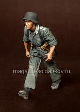 Сборная фигура из смолы SM 3562 Немецкий фельдфебель панцергренадёр, 1:35, SOGA miniatures - фото