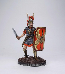 Миниатюра в росписи Опцион с мечом и щитом, 1:32 (МС1821.04.01.54) (МС1821.04.01.54 )