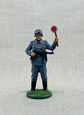 Немецкий фельджандарм на посту 54 мм - фото