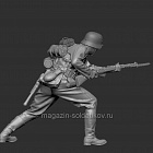 Сборная фигура из смолы Немецкий пехотинец в рукопашном бою. 1941-42г., 1:35, SOGA miniatures (SM 3015) (SM 3015)