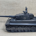 German Tiger tank (gray w/insignia), CTS703C 1:32 ClassicToySoldiers, 1997 год выпуска (Q540-0113) (Q540-0113)