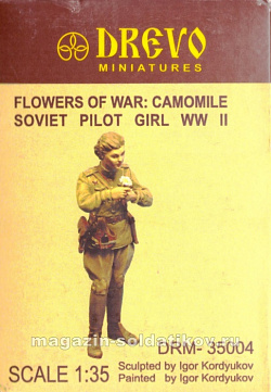 Сборная фигура из смолы Советская женщина-пилот, 1/35 DREVO