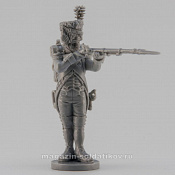 Сборная миниатюра из смолы Гренадёр, стреляющий, 28 мм, Аванпост - фото