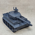 German Tiger tank (gray w/insignia), CTS703C 1:32 ClassicToySoldiers, 1997 год выпуска (Q540-0113) (Q540-0113)