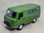 Масштабная модель в сборе и окраске УАЗ 452 открываются двери и багажник, инерционный механизм - фото