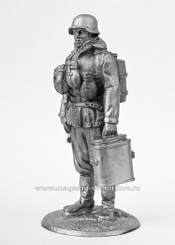 Миниатюра из олова 423 РТ Немецкий солдат с термосами, 54 мм, Ратник