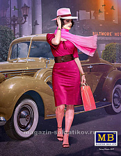 Сборная фигура из пластика MB 24067 Опасные изгибы. Франсуаза (1/24) Master Box - фото