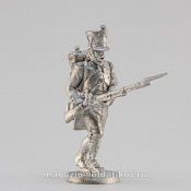 Сборная миниатюра из металла Фузилёр в кивере, в атаке, Франция, 28 мм, Аванпост - фото