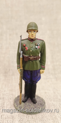 №11 Рядовой гвардейских пехотных частей РККА в парадной форме для строя, 1945 г.