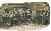 Сборная модель из пластика Д Солдаты German Communications Center W/Signal Troops (1/35) Dragon - фото