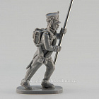 Сборная миниатюра из смолы Подпрапорщик мушкетёрского полка, в атаке, 28 мм, Аванпост